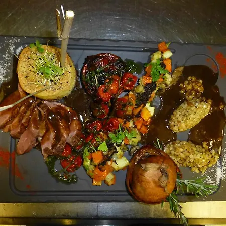 Le Vieux Bistrot Cabrieres-d'Avignon