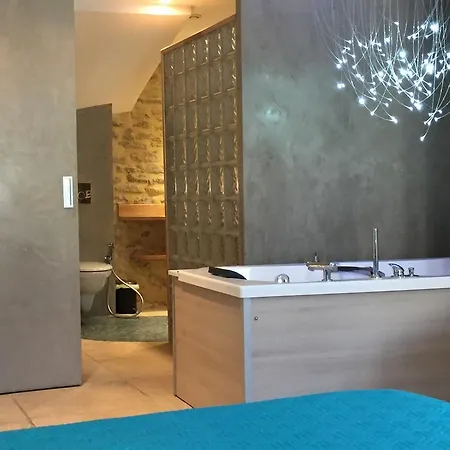 Le Vieux Bistrot Cabrieres-d'Avignon